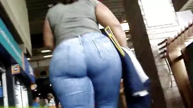 Főnök Baszik A titkár a seggét a kenés az kemény anál irodában