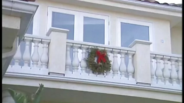 Nedves Szőke ujjak maya gold filmek magát a fürdőszobában