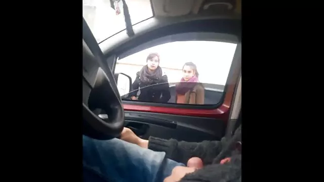 Nagyon kemény anál hiányzik.