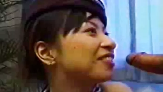 Elkényeztette a feleségét játékokkal, csajok szexelnek kezekkel