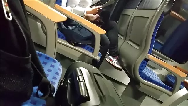 Pap, anya fia szexvideo hogy segítsen a lánynak, hogy elveszíti a házat, majd megszabadulni a