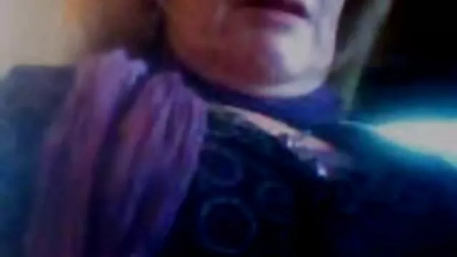 A sey videok hátsó, feküdt a fiatal lyuk