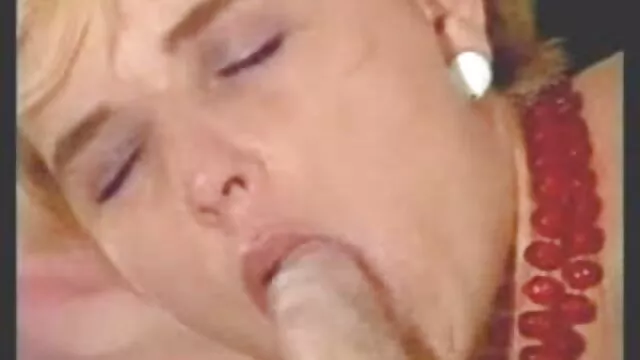 Kedves Buryatka a menyasszony olyan apalányaszex szép