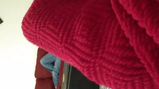 Felmásztam a ház alá, pina közelről hogy a konyhába essek