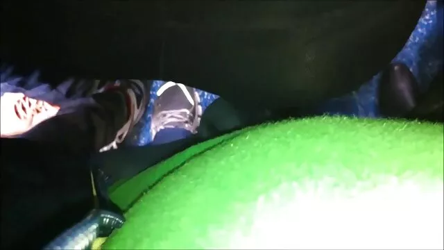 Evezőgép pöcsös csajok