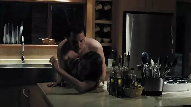 Bbw maszturbál egy ágyon nagy seggű csajok