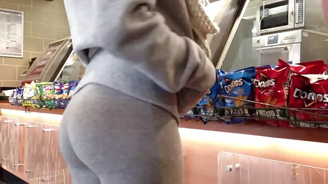 Ő adott nekem egy orgazmus reggel ingyen porno net ébredés után