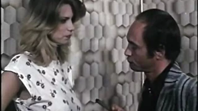 Egyedül mentem, két ujjal bejelentkeztem, amikor a lyuk pornofilmrk elkészült